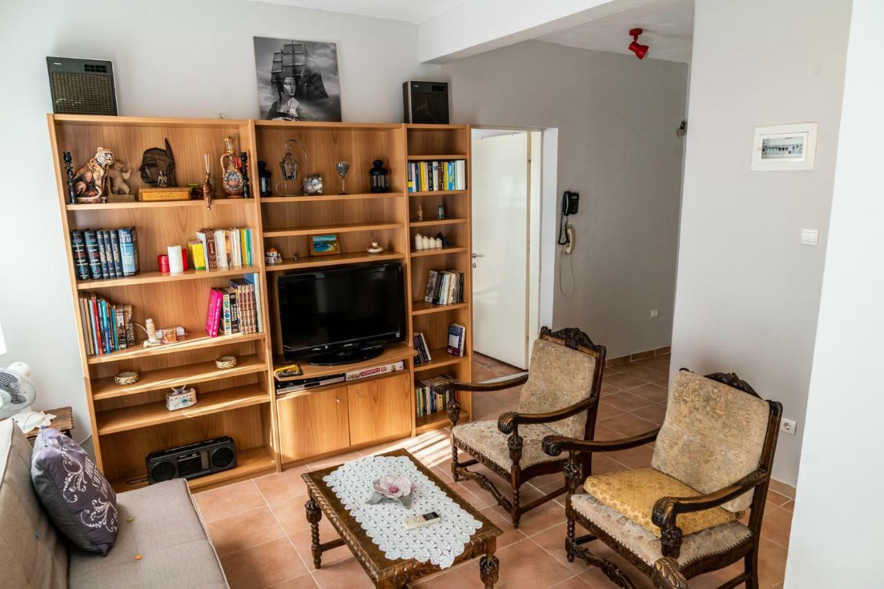 Next To The Sea - Apartment Agía Triáda Esterno foto